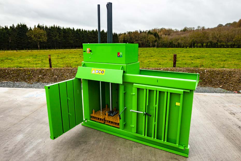 40 pet plastic bottle baler in green