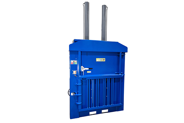 450HD vertical baler